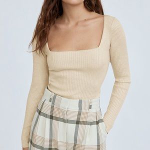 Aritzia Wilfred Leighton Ribbed Square Neck Sweater in M